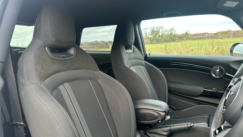 MINI Cooper 2.0 S Sport 3dr Auto Petrol Hatchback